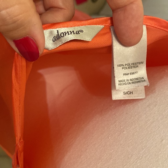 Ladies nightgown in Coral colour. - Picture 3 of 3